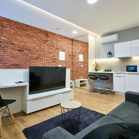 Bed Of Roses Apt 1, Luxury, Designer Decorated Zagreb Exterior photo